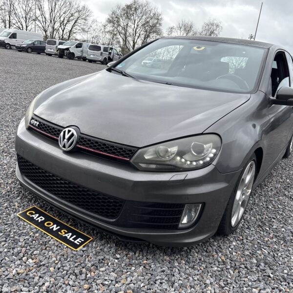 Volkswagen Golf VI 2.0 TSI GTI