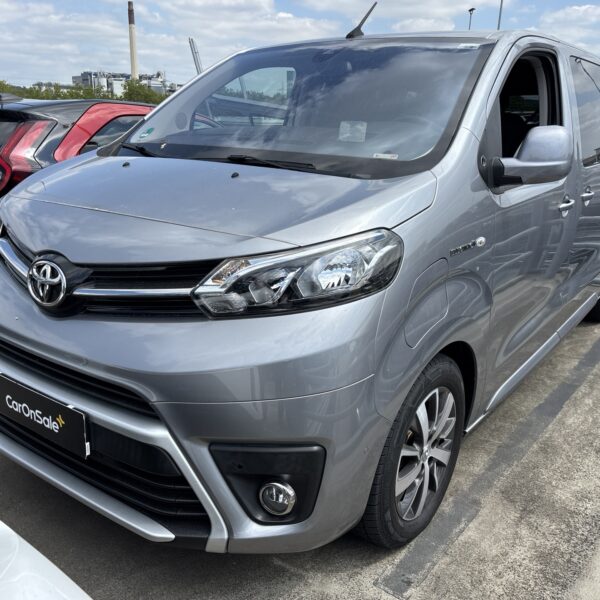 Toyota Proace 75KWh Electric Team D 8-Sitzer